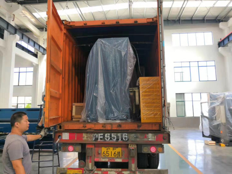 Economic Single Double Worktable Cnc Sheet Metal Fiber Laser Cutting Machine ఎకనామిక్ సింగిల్ డబుల్ వర్క్ టేబుల్ Cnc షీట్ మెటల్ ఫైబర్ లేజర్ కట్టింగ్ మెషిన్